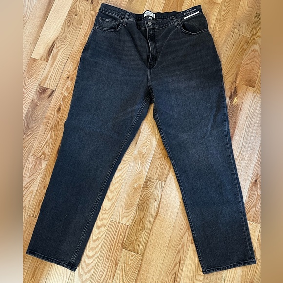 NWT Abercrombie & Fitch Curve Love Ultra High 90s Straight Jeans - Picture 2 of 4